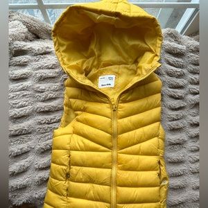 Zara kids: puffer vest: used